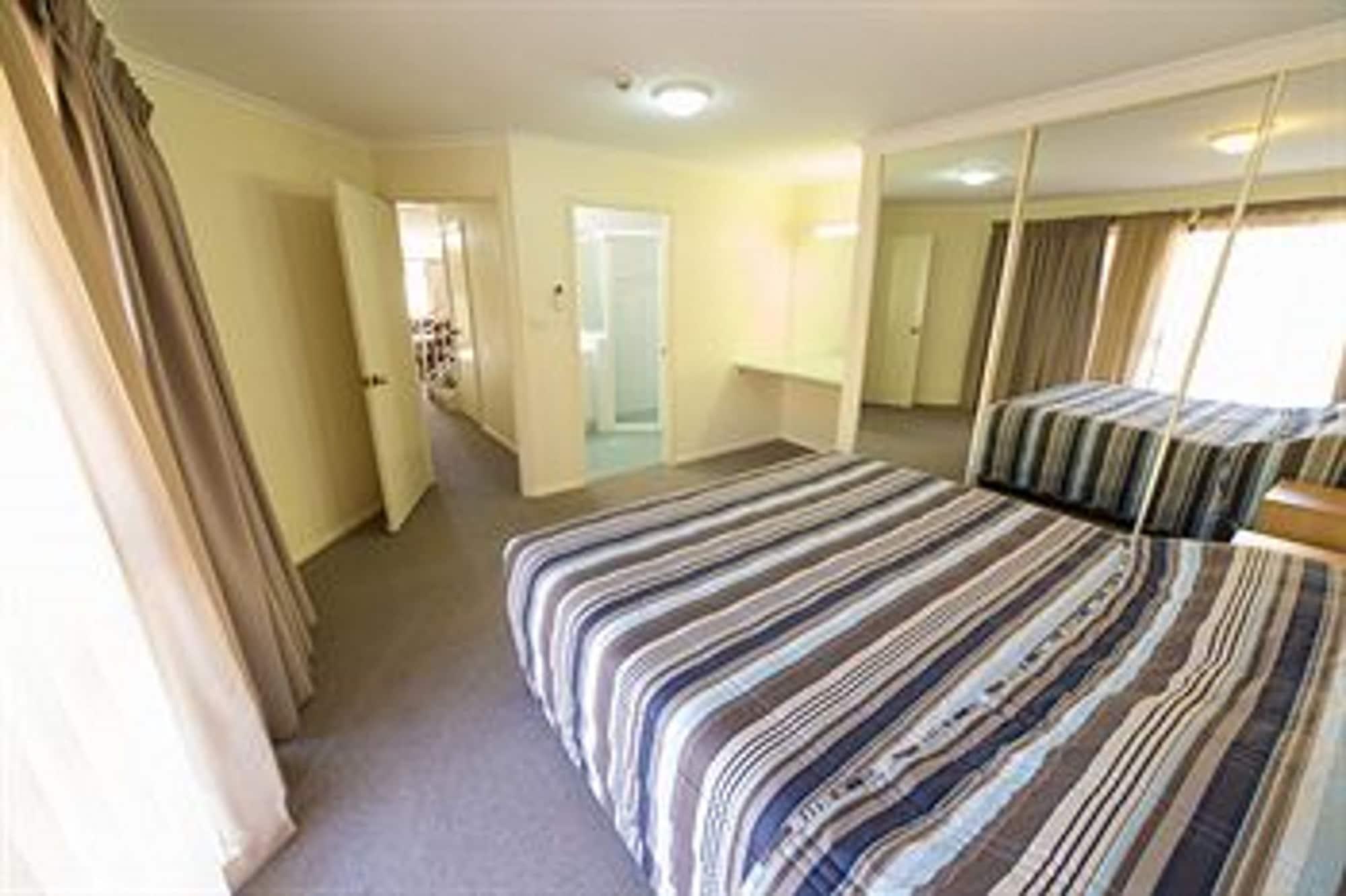 Peninsula Nelson Bay Motel And Serviced Apartments Экстерьер фото